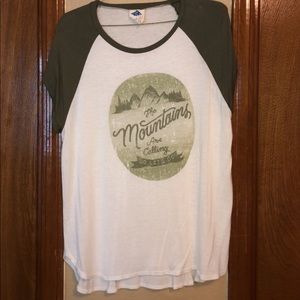 white t-shirt